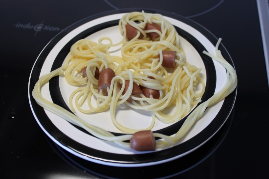 Spaghetti med pølser